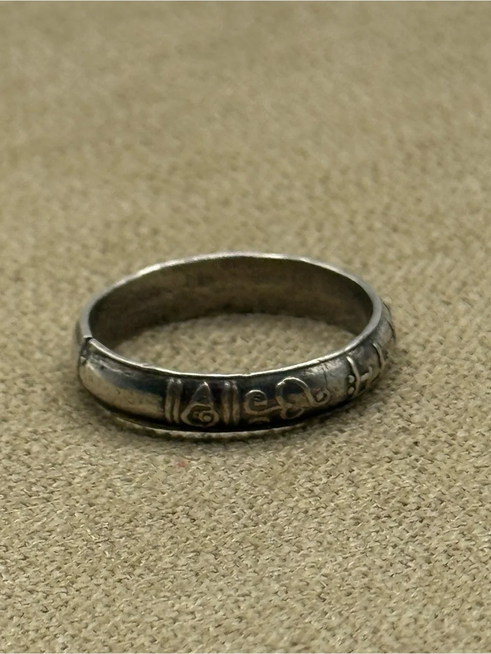 N/A classic silver